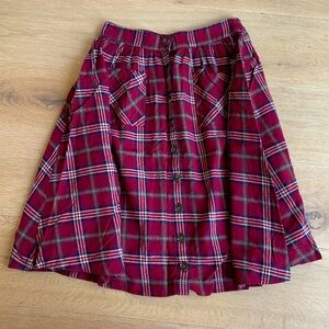 🦄 ModCloth plaid midi skirt in burgundy